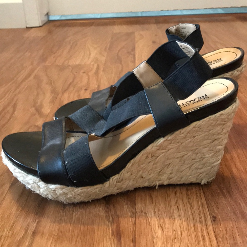 Kenneth Cole Reaction “Dare U” wedges